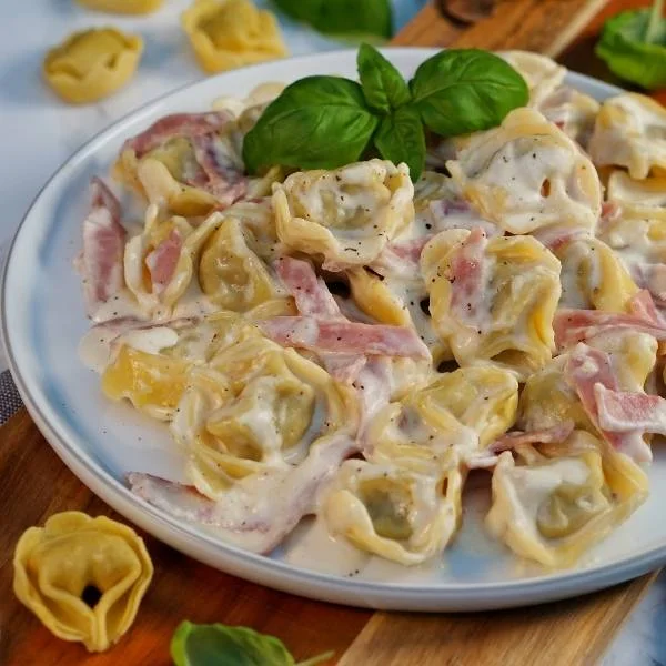 Tortellini alla Panna